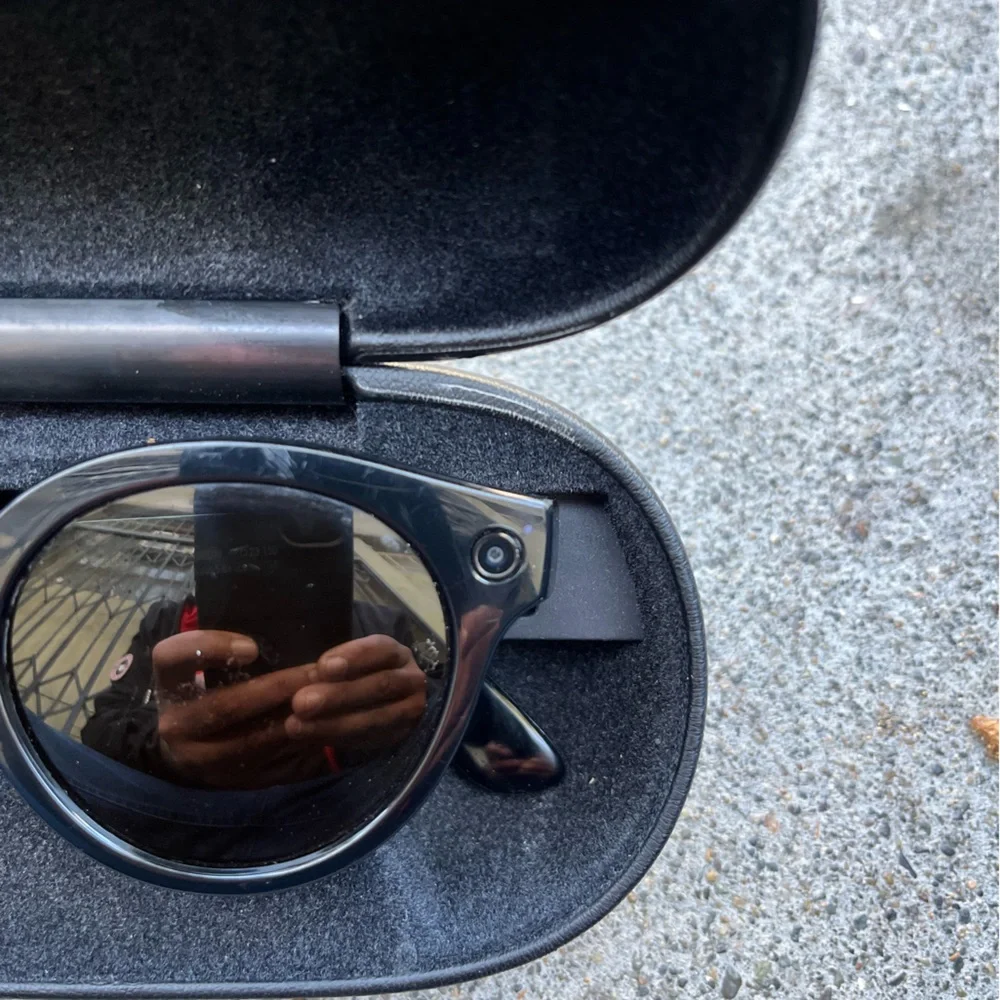 RayBan’s smart glasses